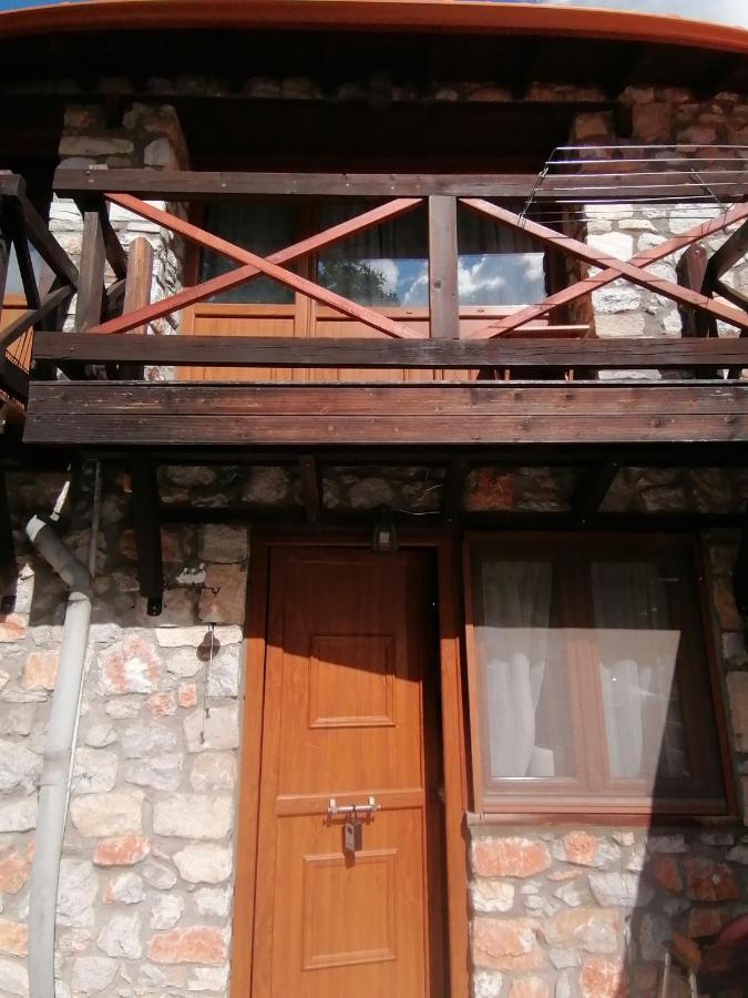 Traditional Stone Cottage In Palio Elatohori Экстерьер фото