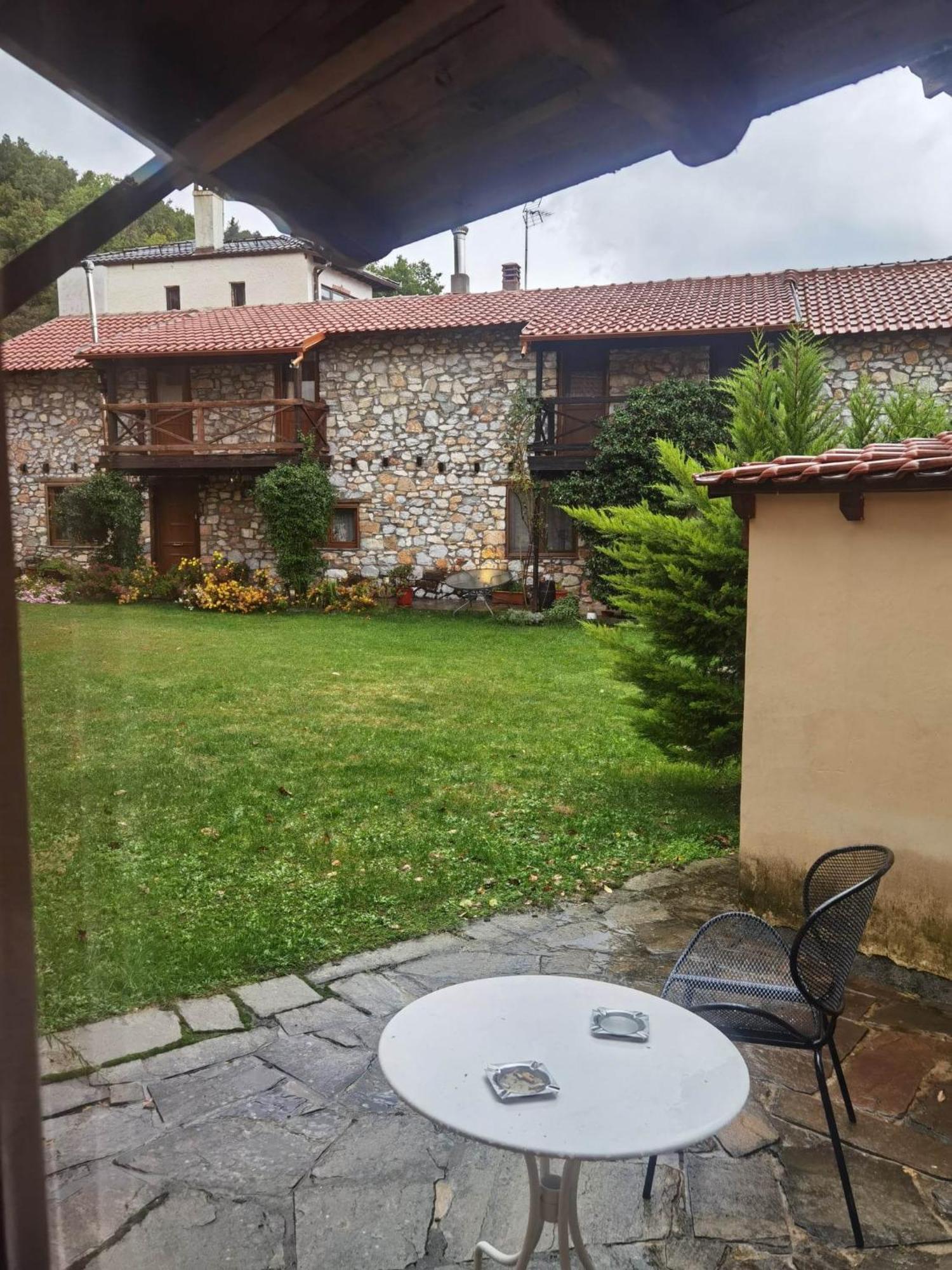 Traditional Stone Cottage In Palio Elatohori Экстерьер фото